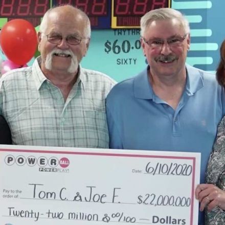 Man is Honoring Handshake From 28 Years Ago, Splitting Lottery Jackpot With a Friend After Winnings Millions