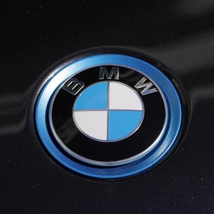 BMW's hybrid cars to switch to electric only mode in polluted cities
