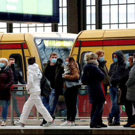 No lockdown before Christmas, Germany says