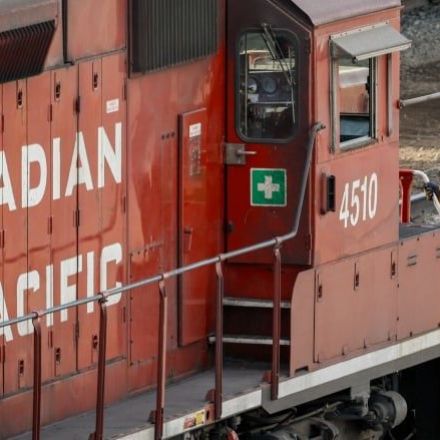 CP Rail taps Alberta manufacturer to increase fleet of hydrogen-powered trains