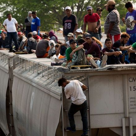 Pope Francis donates $500,000 to migrants at US border