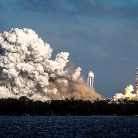 SpaceX Falcon Heavy launch: world's most powerful rocket blasts off