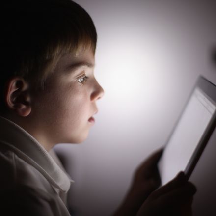 Extreme internet use linked to mental illness in teens