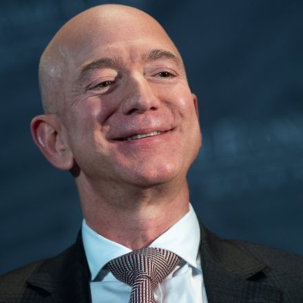 Bezos sells nearly $2 billion worth of Amazon shares