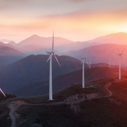Renewable Energy is Absolutely Crushing Fossil Fuels in 2022