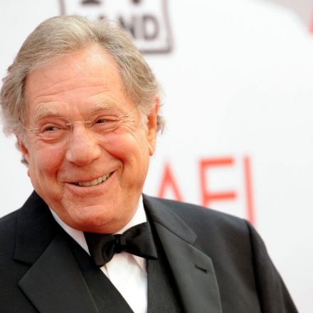 George Segal Dies: Oscar-Nominated Actor & ‘The Goldbergs’ Star Was 87