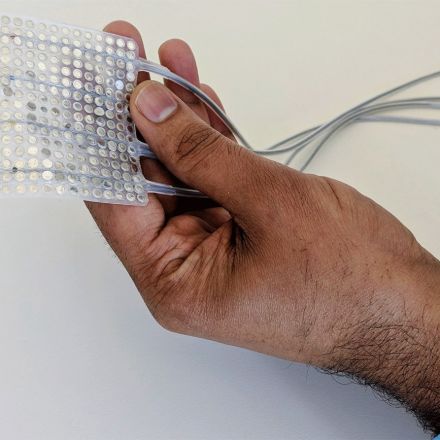 Implant turns brain signals into synthesized speech