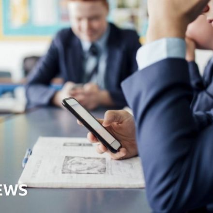 Schools in England given new guidance on stopping phone use