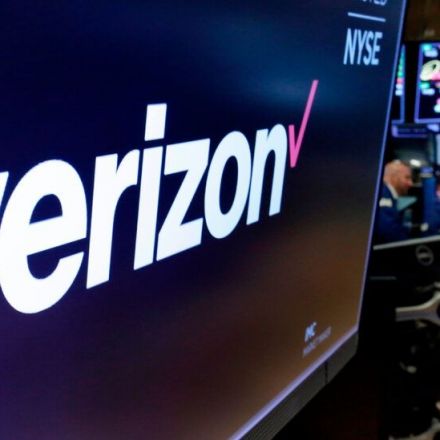 Selling Yahoo and AOL, Verizon turns focus to its 5G network.