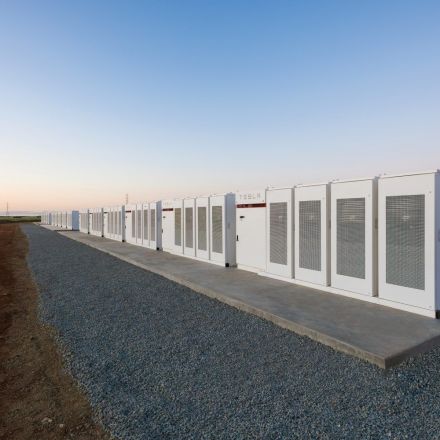 Tesla and PG&E are working on a massive ‘up to 1.1 GWh’ Powerpack battery system