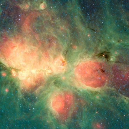 NASA spies big space bubbles forming around newborn stars