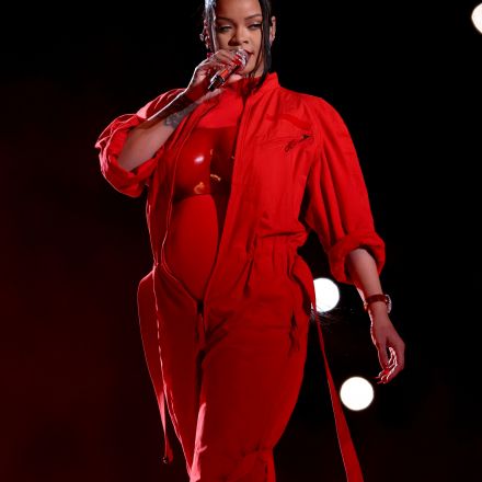 Rihanna accused of ‘worst lip sync ever’ at Super Bowl
