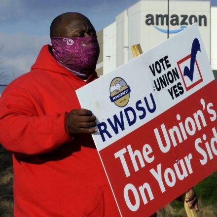 'Treating us like robots': Amazon workers seek union