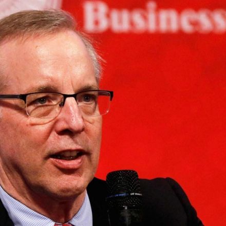 Federal Reserve starting to think about its own digital currency, Dudley says