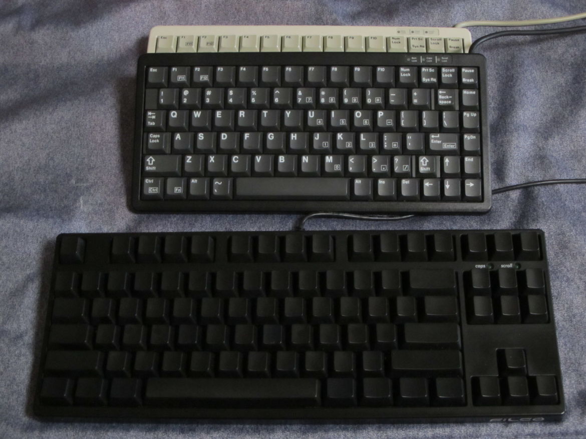Switch: Cherry MX  <br />
FILCO Majestouch Tenkeyless with MX Blues<br />
<br />
Switch: Cherry ML  <br />
2x Cherry G84-4100