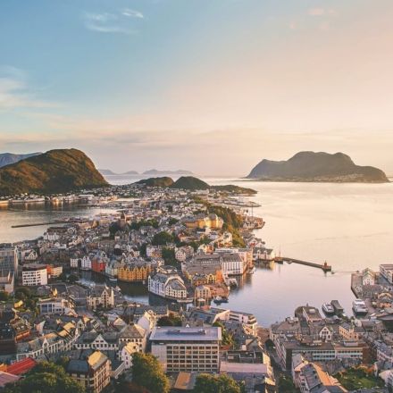 Norway has switched to electric cars. And in their cities you can breathe cleaner air than ever
