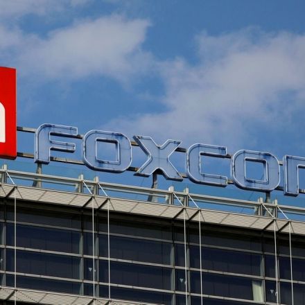 Apple Supplier Foxconn Said to Plan $1 Billion Investment in India