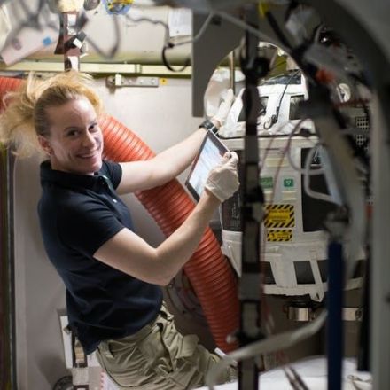 Method of making oxygen from water in zero gravity raises hope for long-distance space travel