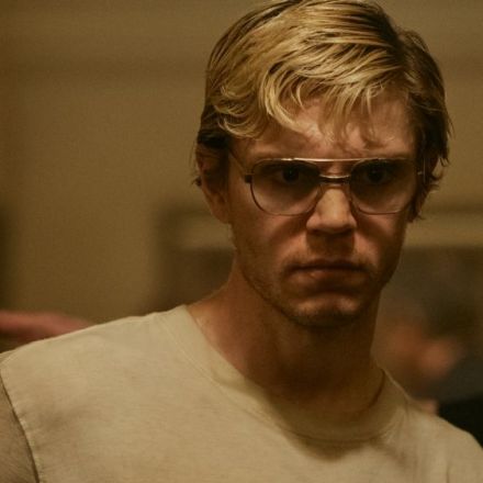 eBay Bans Jeffrey Dahmer Costumes After Listings Surge Due to Netflix‘s ’Monster’: You Can‘t Sell Items That ’Promote or Glorify Violence’