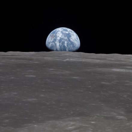 The moon may be made from a magma ocean that once covered Earth