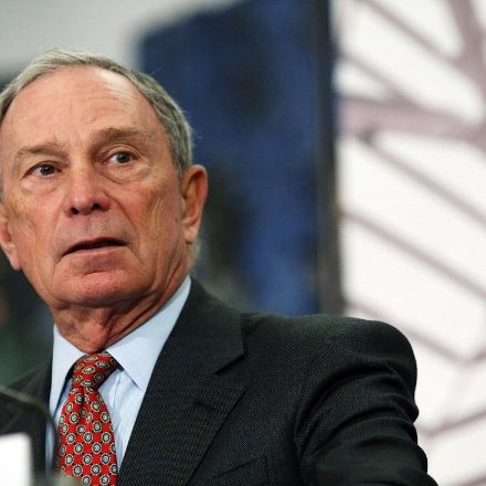 Bloomberg pays fines for 32,000 felons in Florida so they can vote