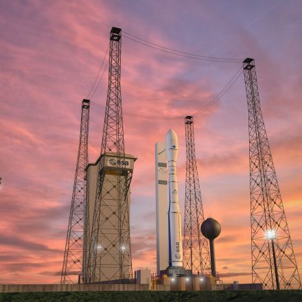 Dust monitor to demonstrate pristine satellite launches