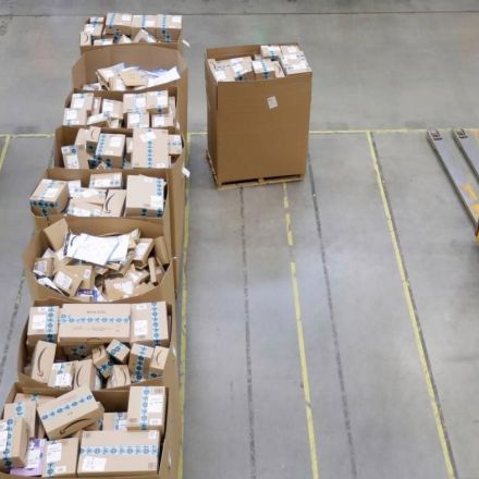 Americans are lining up to work for Amazon for $15 an hour