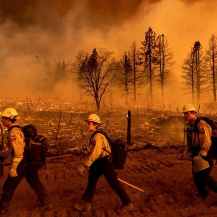 California battles wildfire as blazing heat hits western US