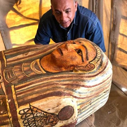 Egypt tomb: Sarcophagi buried for 2,500 years unearthed in Saqqara