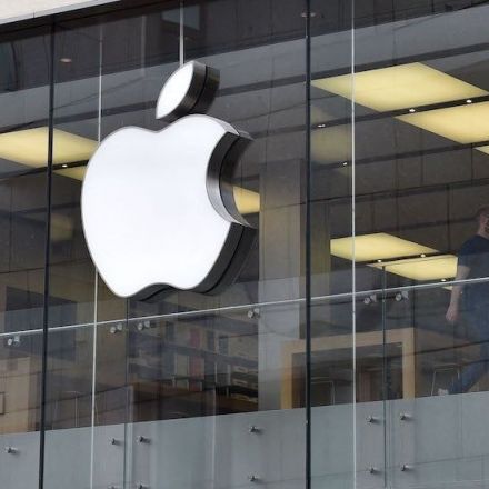 Apple agrees to key App Store changes to settle class action suit