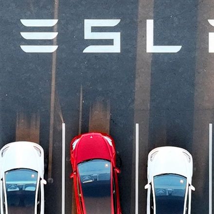 Tesla must pay ex-worker $15 million for “disturbing” racist abuse, judge rules