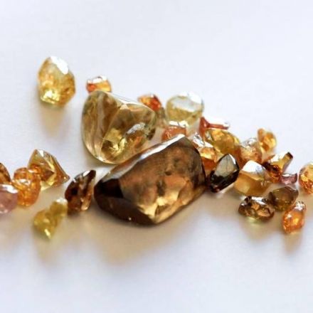 Child digs up 3-carat diamond in Arkansas state park