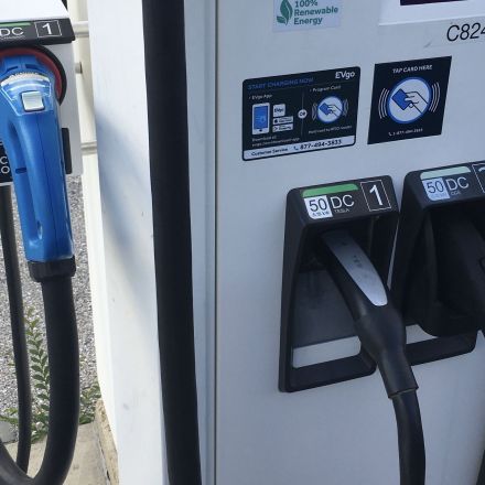 Seven major automakers are teaming up on a North American EV charging network