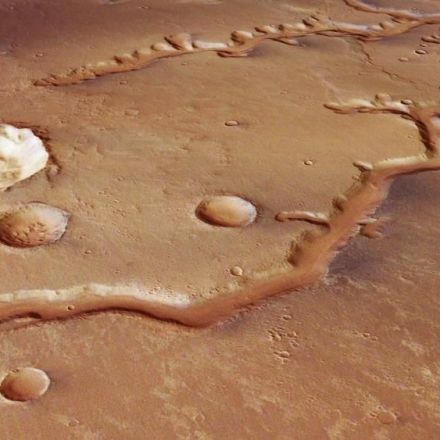 ESA probe captures new photos of 700km dried-up river system on Mars