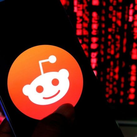 Reddit Moderators Brace for a ChatGPT Spam Apocalypse