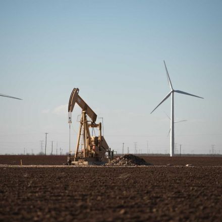 60 percent of voters support transitioning away from oil, poll says