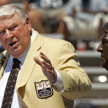 John Madden, Hall of Fame coach and broadcaster, dies at 85 | AP News