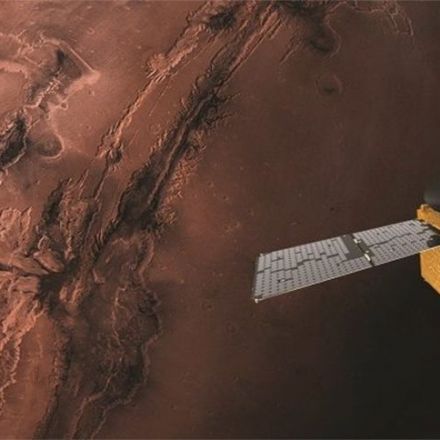 Hope prepares to enter orbit around Mars