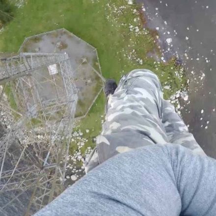 Daredevil Slides Down 260ft Pole With No Harness