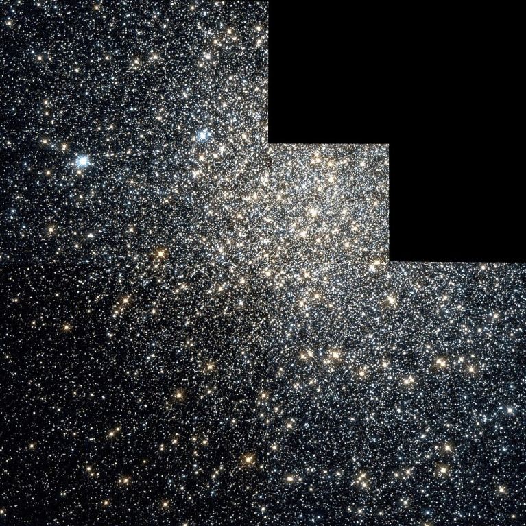 M19 is home to several Cepheid and RR Lyrae  variables.<br />
<br />
Image credit: Messier 19 globular cluster by Hubble Space Telescope; 2.5′ view. NASA.