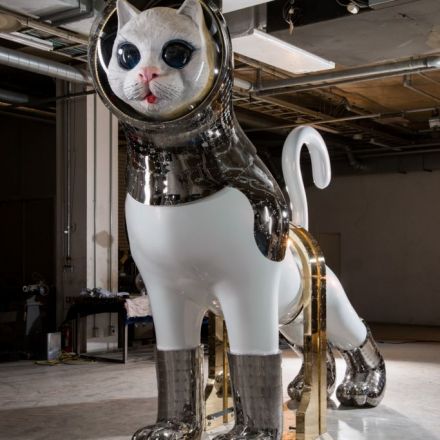 Gigantic Sculptures of Cats Wearing Helmets by Kenji Yanobe