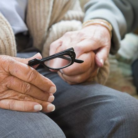 Study shows dementia more common in older adults with vision issues