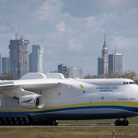 Largest plane ever built destroyed, Ukraine foreign minister says