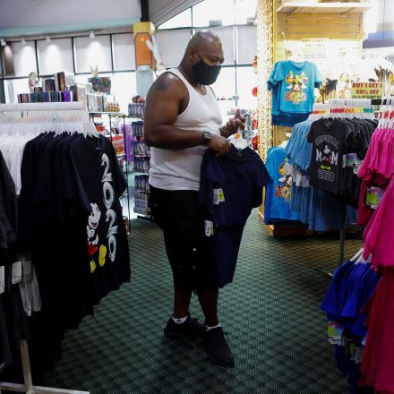 U.S. retail sales pop more-than-expected in June