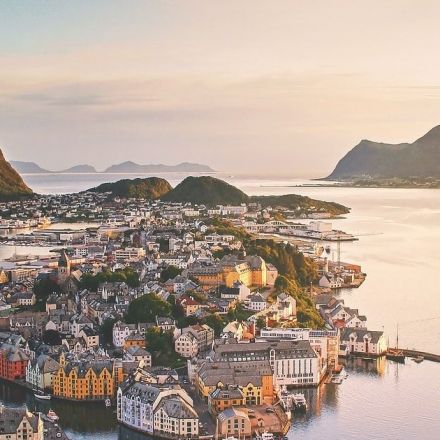 Norway has switched to electric cars. And in their cities you can breathe cleaner air than ever