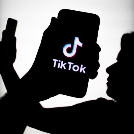 How TikTok’s Unique Algorithm Changed the Social Media Game