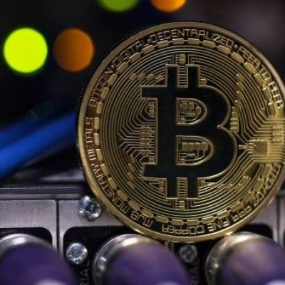 China to Shut Bitcoin Exchanges