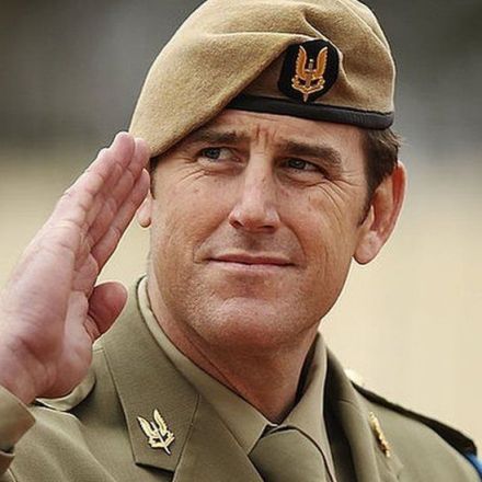 Ben Roberts-Smith threatened witnesses in defamation trial, judge says