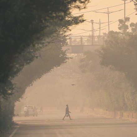 Delhi smog: Schools and colleges shut as pollution worsens