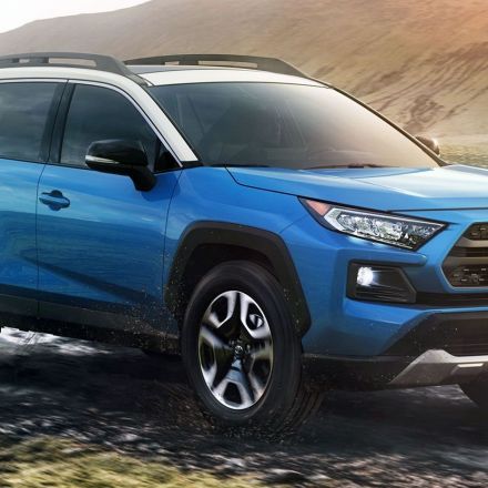 2019 Toyota RAV4 Debuts With A More Appealing Robust Design (Photos & Videos)